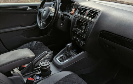 Volkswagen Jetta VI, 2013 год, 1 200 000 рублей, 10 фотография