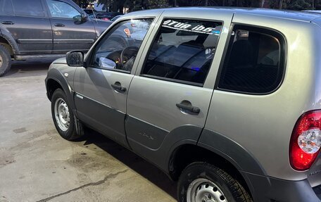 Chevrolet Niva I рестайлинг, 2012 год, 650 000 рублей, 5 фотография