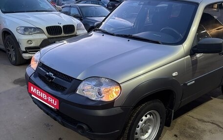 Chevrolet Niva I рестайлинг, 2012 год, 650 000 рублей, 6 фотография