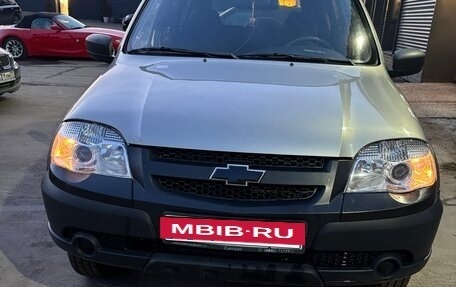 Chevrolet Niva I рестайлинг, 2012 год, 650 000 рублей, 7 фотография