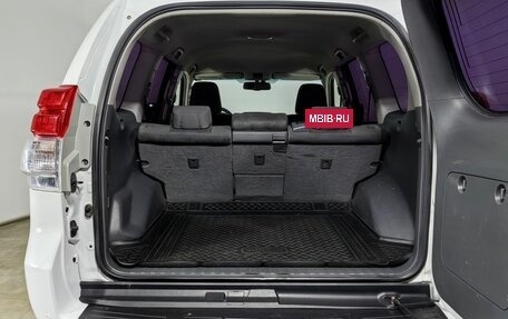 Toyota Land Cruiser Prado 150 рестайлинг 2, 2012 год, 2 699 000 рублей, 9 фотография