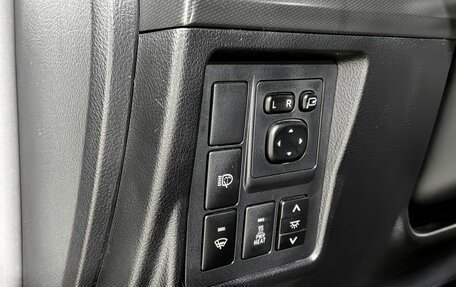 Toyota Land Cruiser Prado 150 рестайлинг 2, 2012 год, 2 699 000 рублей, 19 фотография