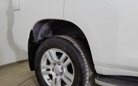 Toyota Land Cruiser Prado 150 рестайлинг 2, 2012 год, 2 699 000 рублей, 26 фотография