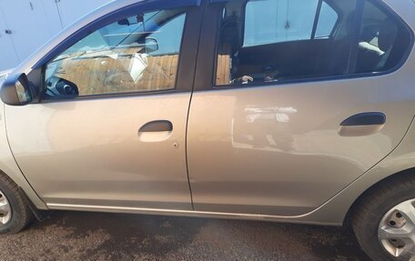 Renault Logan II, 2014 год, 750 000 рублей, 1 фотография