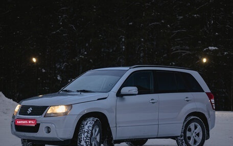 Suzuki Grand Vitara, 2010 год, 750 000 рублей, 1 фотография