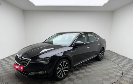Skoda Superb III рестайлинг, 2025 год, 3 370 000 рублей, 1 фотография
