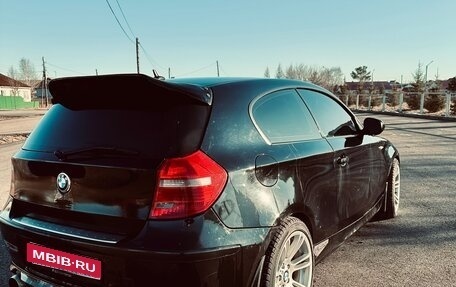 BMW 1 серия, 2011 год, 850 000 рублей, 1 фотография