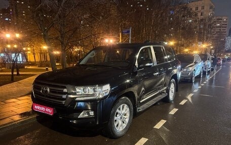 Toyota Land Cruiser 200, 2016 год, 7 200 000 рублей, 1 фотография