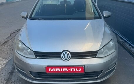 Volkswagen Golf VII, 2015 год, 900 000 рублей, 1 фотография