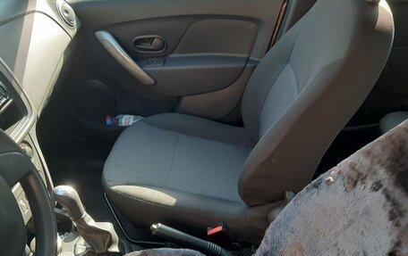 Renault Logan II, 2014 год, 750 000 рублей, 8 фотография