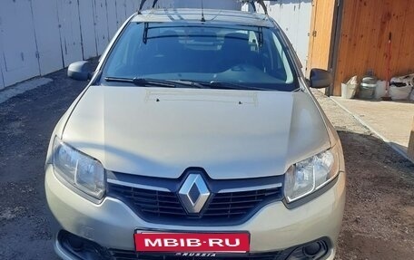 Renault Logan II, 2014 год, 750 000 рублей, 12 фотография