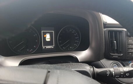 Toyota RAV4, 2018 год, 2 100 000 рублей, 11 фотография