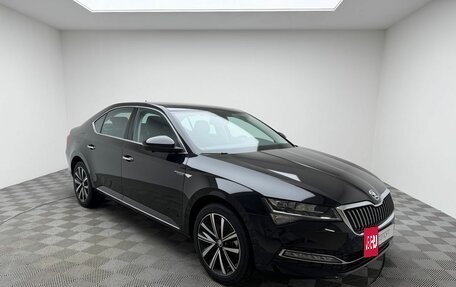 Skoda Superb III рестайлинг, 2025 год, 3 370 000 рублей, 6 фотография