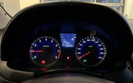 Hyundai Solaris II рестайлинг, 2011 год, 650 000 рублей, 11 фотография