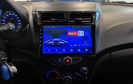 Hyundai Solaris II рестайлинг, 2011 год, 650 000 рублей, 13 фотография