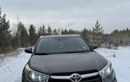 Toyota Highlander III, 2013 год, 2 800 000 рублей, 4 фотография