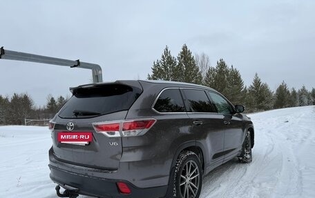 Toyota Highlander III, 2013 год, 2 800 000 рублей, 9 фотография