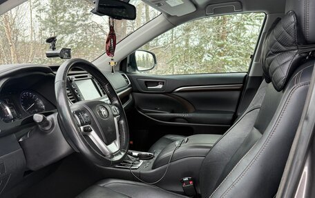 Toyota Highlander III, 2013 год, 2 800 000 рублей, 18 фотография