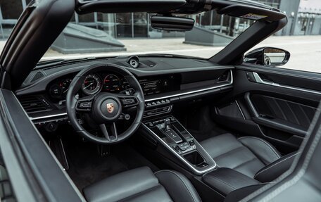 Porsche 911, 2024 год, 32 500 000 рублей, 22 фотография