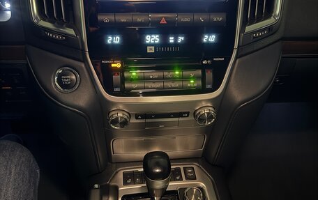 Toyota Land Cruiser 200, 2016 год, 7 200 000 рублей, 13 фотография