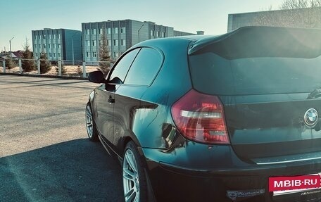BMW 1 серия, 2011 год, 850 000 рублей, 2 фотография