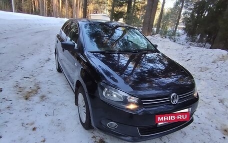 Volkswagen Polo VI (EU Market), 2012 год, 690 000 рублей, 2 фотография