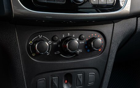 Renault Sandero II рестайлинг, 2021 год, 1 399 000 рублей, 13 фотография