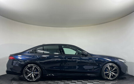 BMW 5 серия, 2023 год, 7 700 000 рублей, 6 фотография