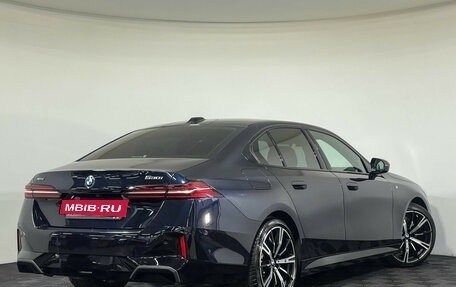 BMW 5 серия, 2023 год, 7 700 000 рублей, 2 фотография