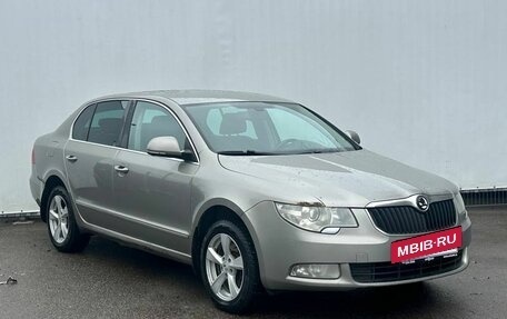 Skoda Superb III рестайлинг, 2010 год, 930 000 рублей, 3 фотография
