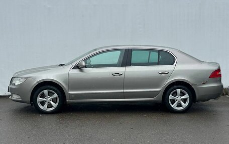 Skoda Superb III рестайлинг, 2010 год, 930 000 рублей, 8 фотография