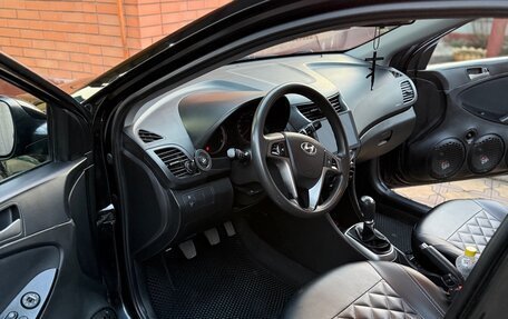 Hyundai Solaris II рестайлинг, 2015 год, 1 200 000 рублей, 5 фотография