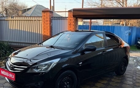 Hyundai Solaris II рестайлинг, 2015 год, 1 200 000 рублей, 3 фотография