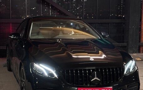 Mercedes-Benz E-Класс, 2017 год, 3 699 000 рублей, 1 фотография