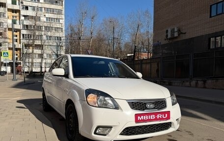 KIA Rio II, 2010 год, 450 000 рублей, 1 фотография