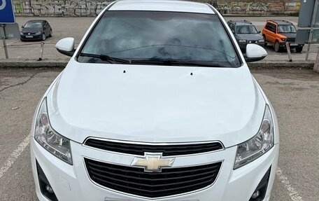 Chevrolet Cruze II, 2014 год, 950 000 рублей, 2 фотография