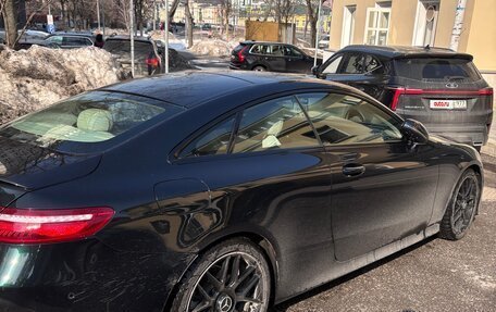 Mercedes-Benz E-Класс, 2017 год, 3 699 000 рублей, 4 фотография