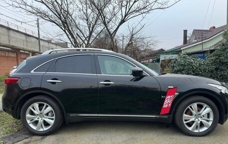 Infiniti QX70, 2013 год, 1 850 000 рублей, 14 фотография