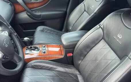 Infiniti QX70, 2013 год, 1 850 000 рублей, 23 фотография