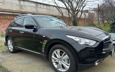 Infiniti QX70, 2013 год, 1 850 000 рублей, 31 фотография