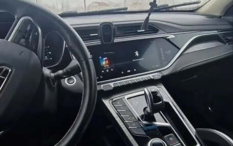 Geely Atlas, 2022 год, 1 825 000 рублей, 3 фотография