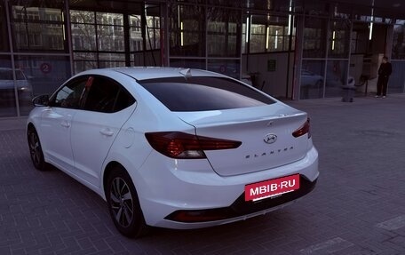 Hyundai Elantra VI рестайлинг, 2019 год, 1 650 000 рублей, 9 фотография