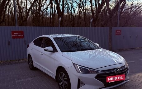 Hyundai Elantra VI рестайлинг, 2019 год, 1 650 000 рублей, 7 фотография