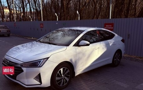 Hyundai Elantra VI рестайлинг, 2019 год, 1 650 000 рублей, 6 фотография