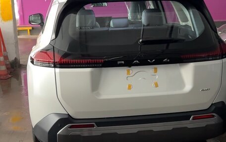 Toyota RAV4, 2025 год, 4 300 000 рублей, 3 фотография