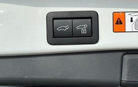 Toyota RAV4, 2025 год, 4 300 000 рублей, 8 фотография