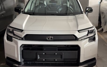 Toyota RAV4, 2025 год, 4 300 000 рублей, 6 фотография