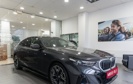 BMW 5 серия, 2025 год, 10 550 000 рублей, 3 фотография