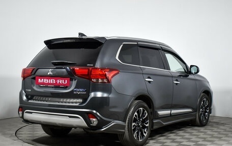 Mitsubishi Outlander III рестайлинг 3, 2018 год, 2 100 000 рублей, 5 фотография