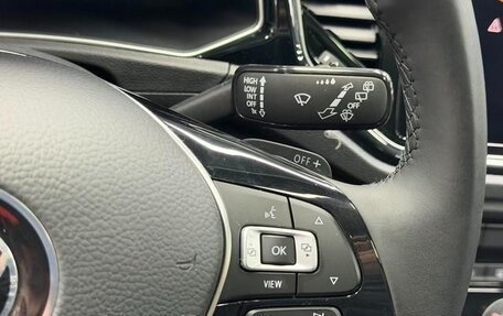 Volkswagen T-Roc I, 2022 год, 2 000 000 рублей, 9 фотография